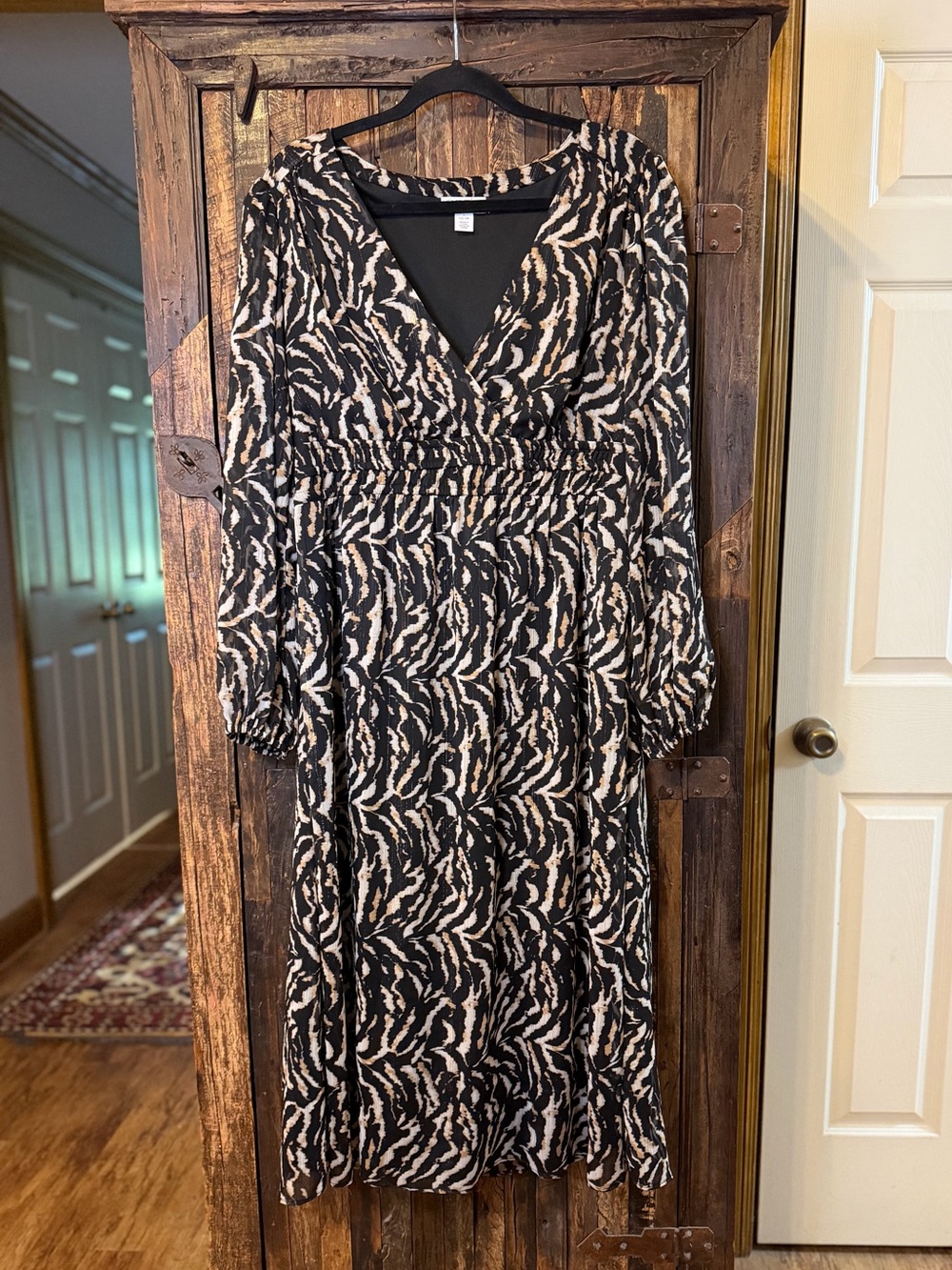 Sofia Vergara L Animal Print Metallic Maxi Dress